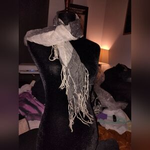 Neiman Marcus Gray and Cream Scarf